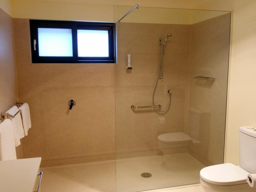 Beaulieu Apartment โคลส์เบย์ ห้อง รูปภาพ